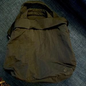 Awesome Lululemon Gym bag with so many pockets!